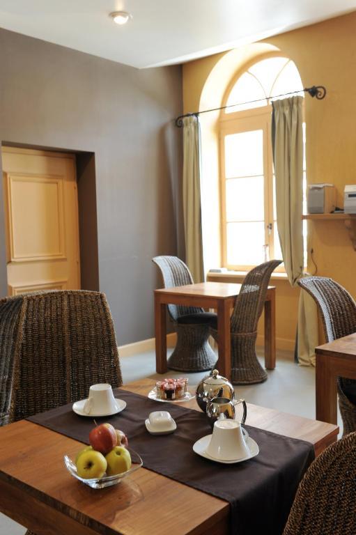 Logis De Nantas Bed and Breakfast Saint-Jean-Bonnefonds Exteriör bild